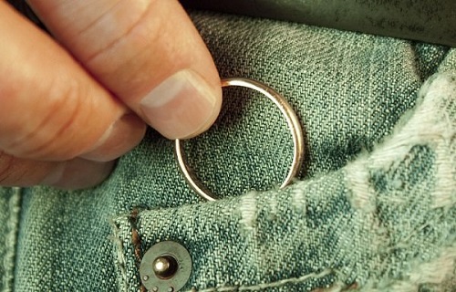 راهکار اصولی اتمام رابطه با معشوق خیانتکار/ چطور از رنج بی&zwnj;وفایی رها شویم؟