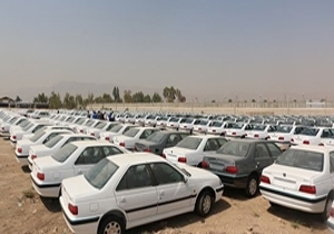احتکار بیش از یک هزار خودرو در انبار ایران خودروی شیراز