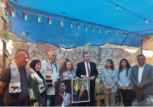 حضور سفیر ونزوئلا در منزل عهد التمیمی/قدردانی دختر مبارز فلسطینی از حمایتهای نیکلاس مادورو