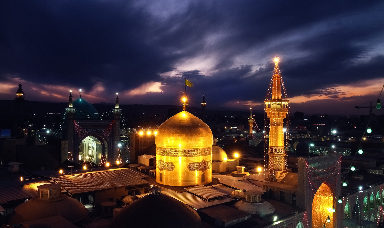امروز با این زیارتنامه امام رضا&zwnj;(ع) را زیارت کنید