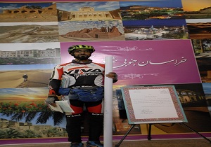 ورود دوچرخه سوار بابلسری پس از ۶۰ هزار کیلومتر رکاب زنی به بیرجند