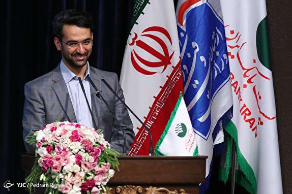 تبریک اینستاگرامی وزیر ارتباطات به مناسبت روز خبرنگار