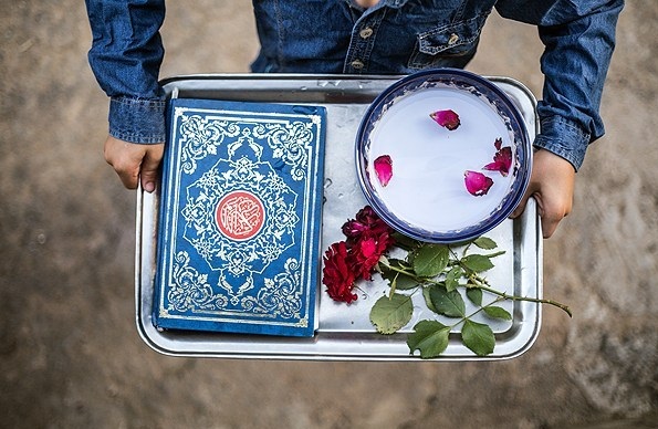 پشت سر مسافر چرا آب می&zwnj;ریزیم؟