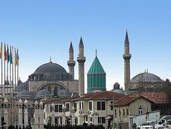 تصویری از آرامگاه مولانا در قونیه