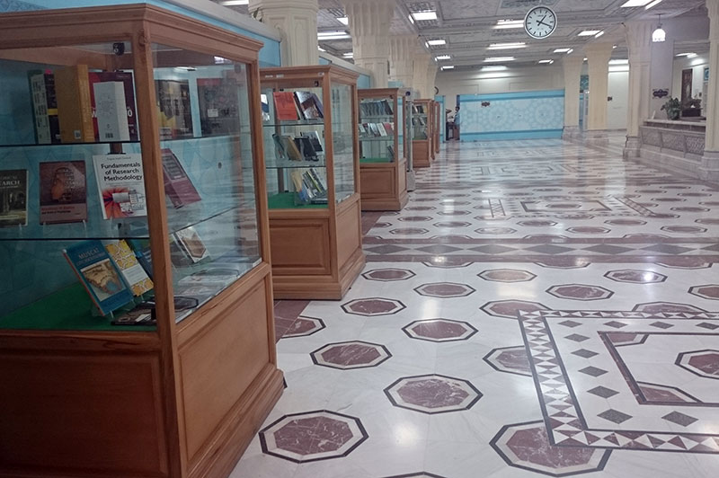 جدیدترین منابع لاتین در کتابخانه مرکزی آستان قدس به نمایش گذاشته شد