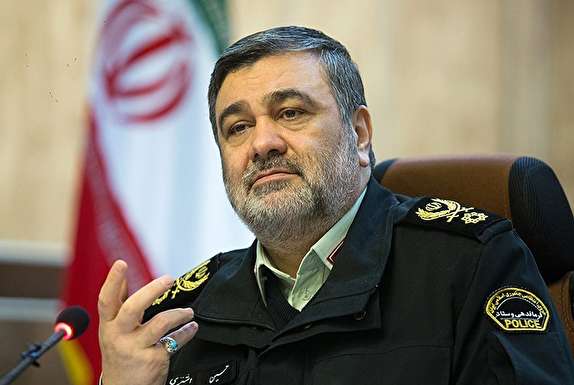 خط و نشان فرمانده نیروی انتظامی برای فرصت طلبان/پرونده اختلاس اداره مسکن و شهرسازی چابهار به کجا کشید/مرز مهران آماده تردد برای کامیون&zwnj;داران