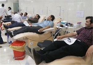 اهدا خون توسط دانشجویان دانشگاه آزاد ایرانشهر