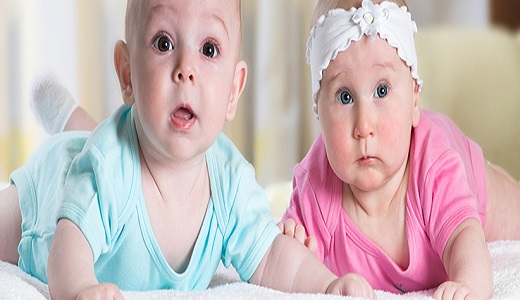 کدام لباس&zwnj; برای نوزاد مناسب&zwnj; است؟