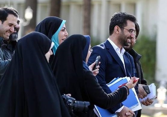 گله یک خبرنگار از وزیر ارتباطات +تصویر