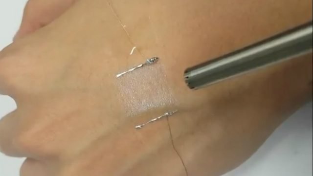 اسپیکر و میکروفن پوستی ساخته شد!