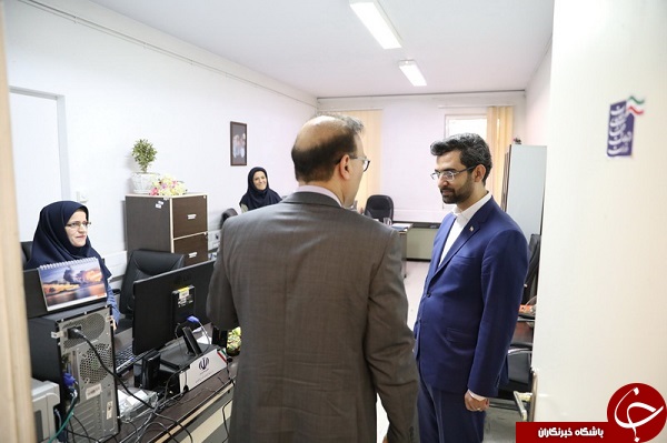 بازدید وزیر ارتباطات از مرکز روابط عمومی و اطلاع رسانی وزارت ارتباطات