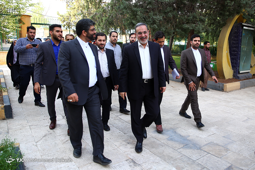 همزمان با روز خبرنگار تعدادی از مسئولان از باشگاه خبرنگاران جوان بازدید کردند +تصاویر