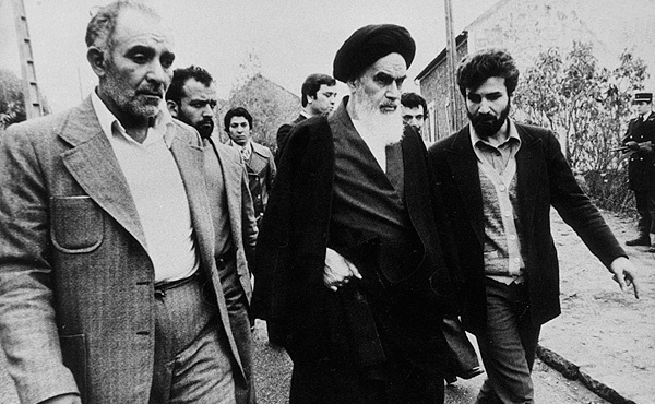 وقتی امام‌خمینی (ره) مقابل یک اقدام خلاف قانون در «نوفل لوشاتو» ایستاد!