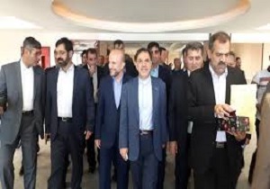 بازدید وزیر راه و شهرسازی از طرح های عمرانی پارس آباد