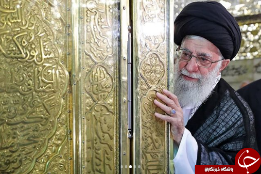تولیت آستان قدس تصاویری از رهبر انقلاب در حرم امام رضا منتشر کرد+ تصاویر