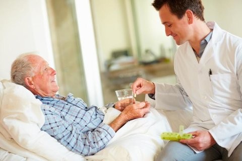 گام عملیاتی معاونت پرستاری در توسعه طب تسکینی/ طب تسکینی جایگزین پزشکی نیست