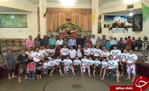 پهلوانان قمی رسم پهلوانی را به جا آوردند