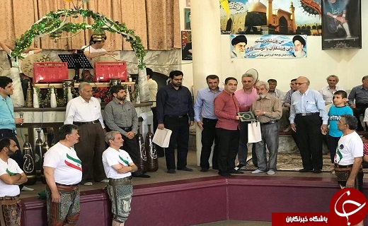 پهلوانان قمی رسم پهلوانی را به جا آوردند