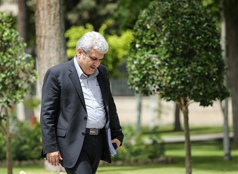 زنگار بی توجهی بر برنامه&zwnj;های پژوهشی نخبگان/ وقتی سقف کشور برای آرزوهای جوانان کوتاه می شود