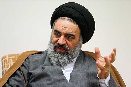 شیعه و سنی درکنار یکدیگر برای انقلاب جان می&zwnj;دهند