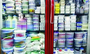خبرنگار: برزگری// نگهداری لبنیات بیرون از یخچال&zwnj;ها تخلف است/ افزایش آسیب معده با مصرف لبنیات اسیدی و ترش