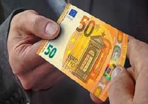 کاهش نرخ پوند و یورو در بازار بین بانکی+ جدول