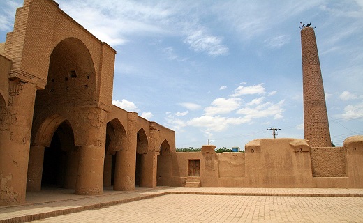 صددروازه دیاری در جوار تاریخ 7 هزار ساله تپه حصار است
