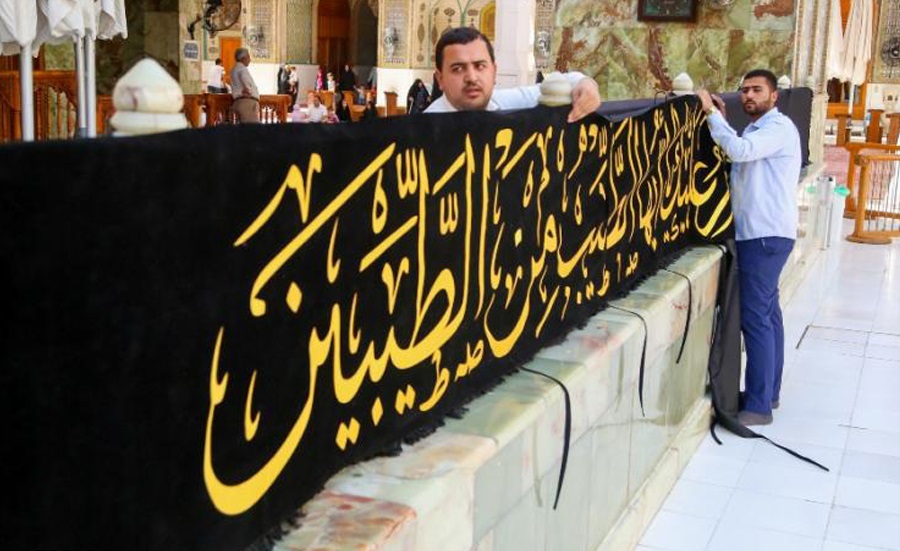 حرم امیرالمومنین (ع) در آستانه شهادت امام جواد (ع) سیاهپوش شد +تصاویر