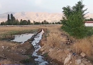 مشکلات تأخیر در تکمیل طرح فاضلاب در "خرمدره" + فیلم