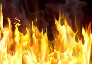آتش سوزی در شرکت پارچه بافی در قزوین
