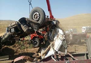 کشته شدن ۲نفر براثر واژگونی تریلی در جاده بروجرد - اراک