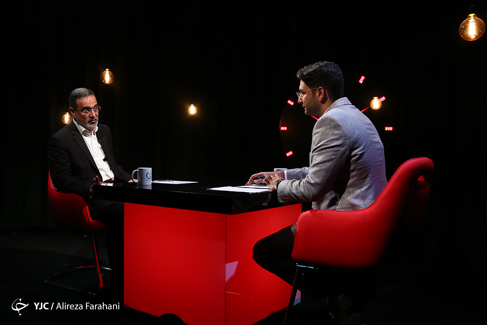 بطحایی: همه معلمان می&zwnj;دانند که چرا از حساب آنان پول کسر می&zwnj;شود.