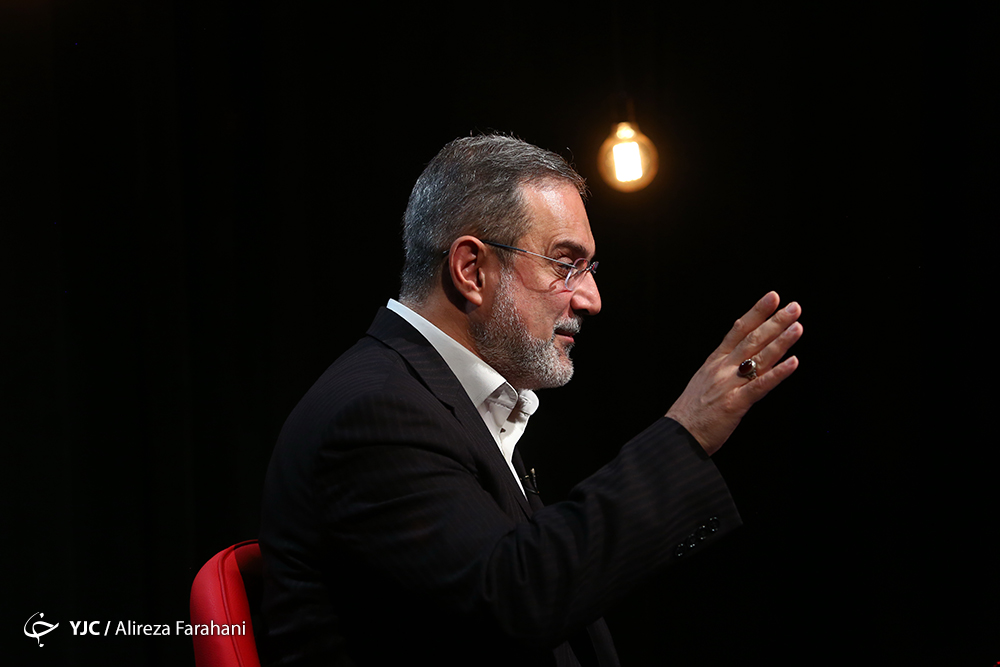 بطحایی: همه معلمان می&zwnj;دانند که چرا از حساب آنان پول کسر می&zwnj;شود.