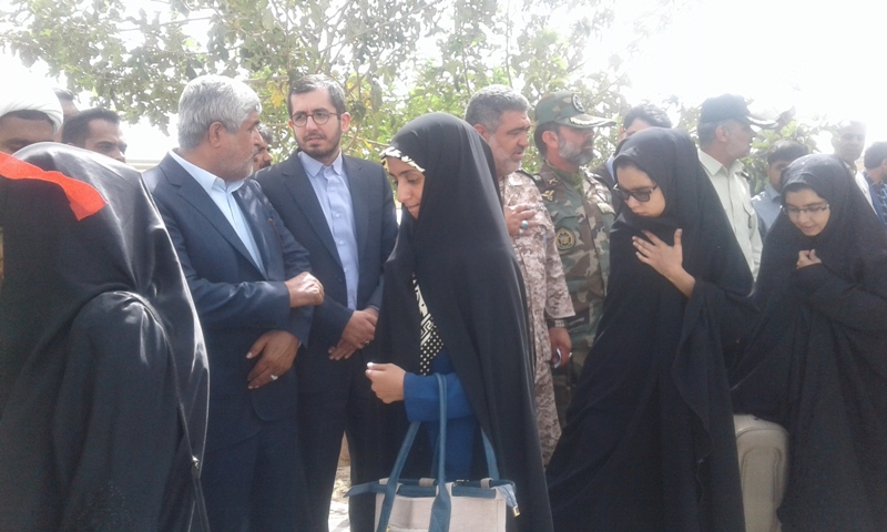 اعزام کاروان راهیان نور خاش به مناطق عملیاتی غرب کشور