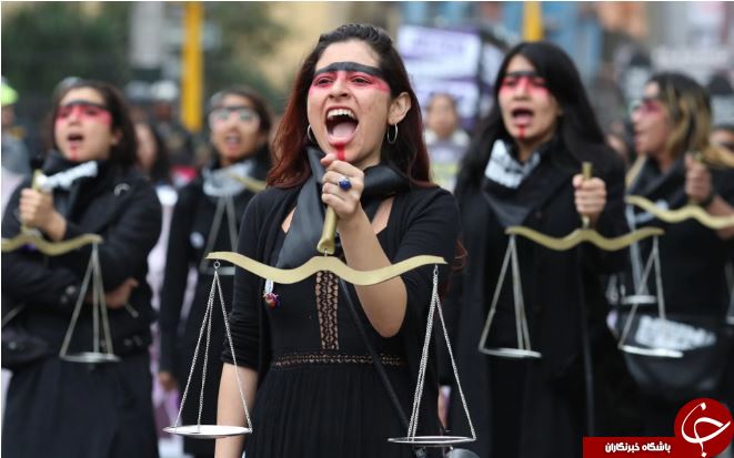 تصاویر روز: از برگزاری جشنواره دوقلو&zwnj;ها در کی&zwnj;یف تا اجرای برنامه موتورسواران هندی در روز استقلال هند