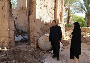 بازدید فرماندار بافق از مجموعه تاریخی باغ عمارت