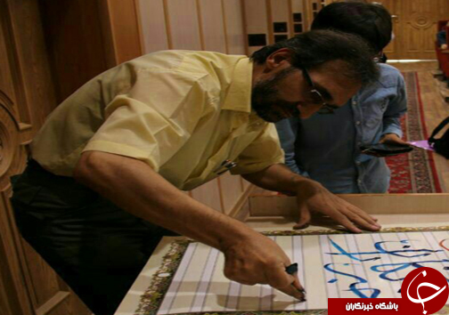 کتابت با همه ناخن&zwnj;های انگشتان دست راست + تصاویر