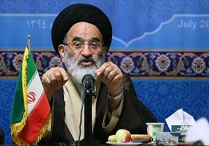 رئیس شورای زکات کشور وارد کرمانشاه شد