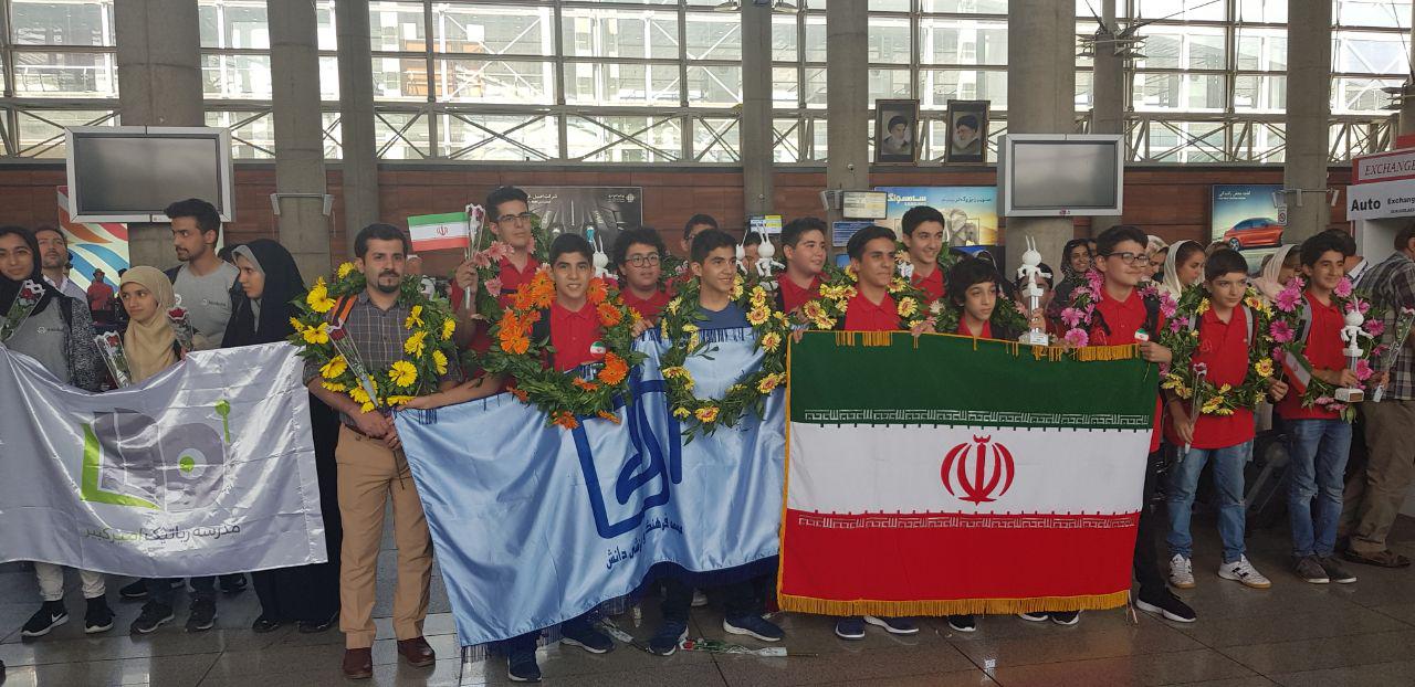درخشش دانشگاه امیر کبیر در مسابقات جهانی رباتیک فیرا/ میزبانی ایران برای بزرگترین رویداد ورزشی ربات&zwnj;ها