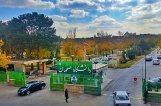 انتقال آب با تانکر برای آبیاری فضای سبز دانشگاه اصفهان