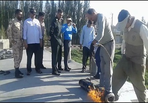 خدمت‌رسانی نیروهای بسیج سازندگی در "مرحمت‌آباد" + فیلم