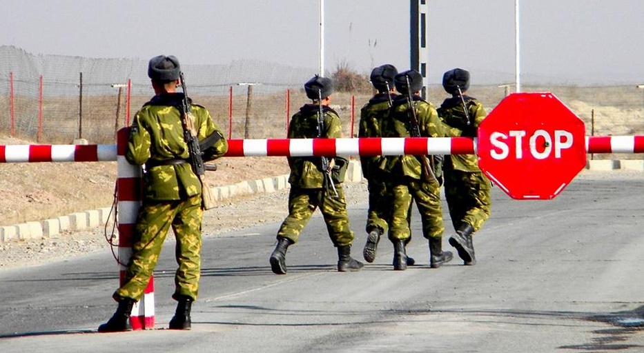 تاجیکستان یک گذرگاه مرزی با افغانستان را مسدود کرد