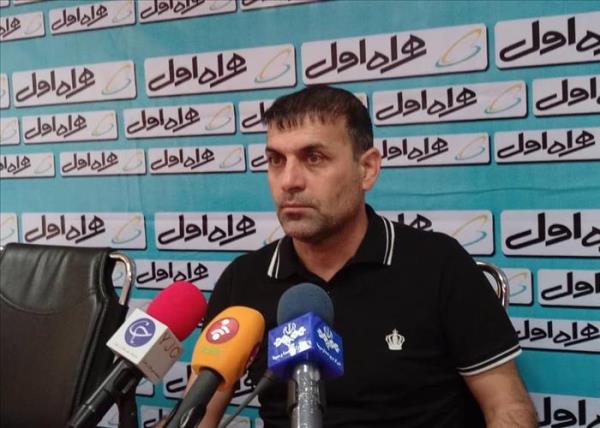 ویسی: بازی با پرسپولیس و استقلال همیشه خاص است /امیدوارم در تعطیلات بدن&zwnj;های بازیکنان را آماده کنیم