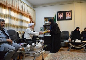 دیدار کارکنان اداره کل کانون استان کرمانشاه، با نماینده ولی فقیه استان