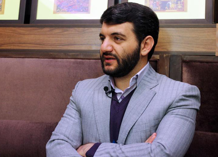 وقتی در نتیجه برجام مسیری باز نشده، ادامه این مذاکره خیانت به کشور است/ اگر مردم از مسئولان صداقت نبینند آشفتگی بازارها تشدید می&zwnj;شود