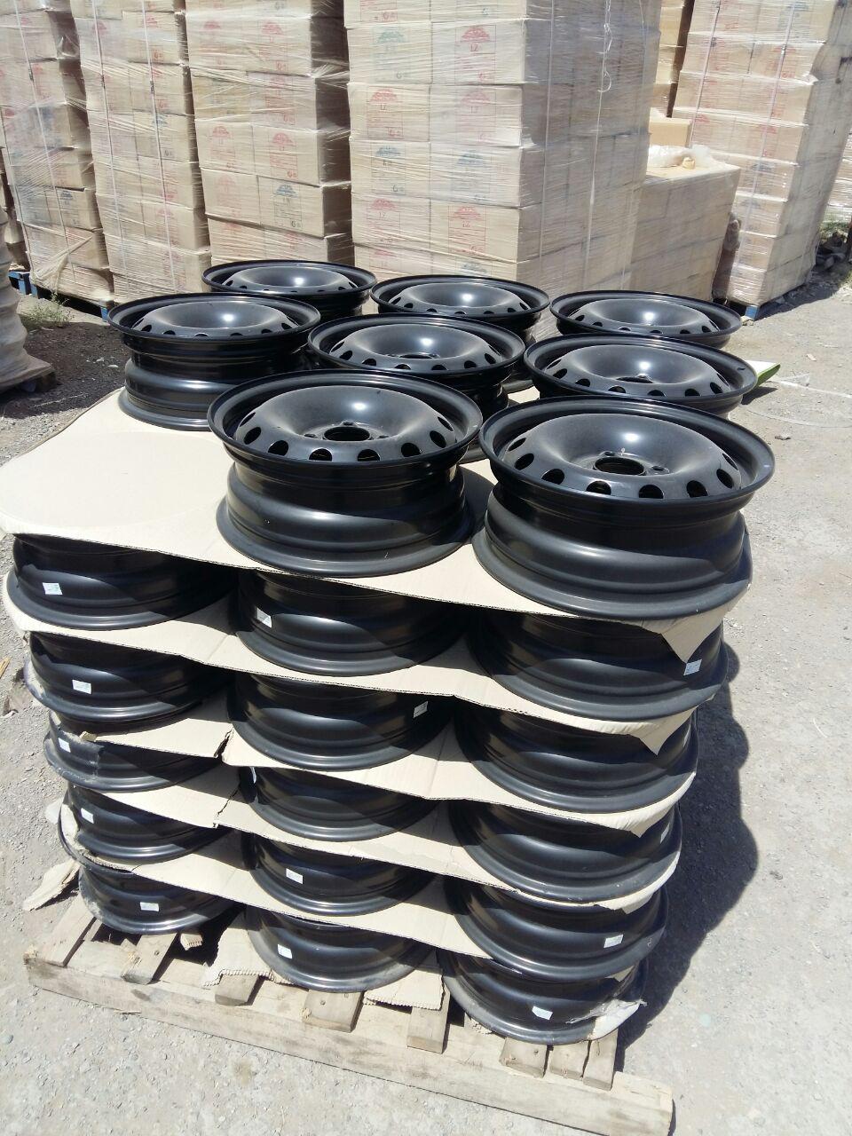 کشف 9 انبار احتکار کالاهای اساسی به ارزش 320 میلیارد تومان + عکس