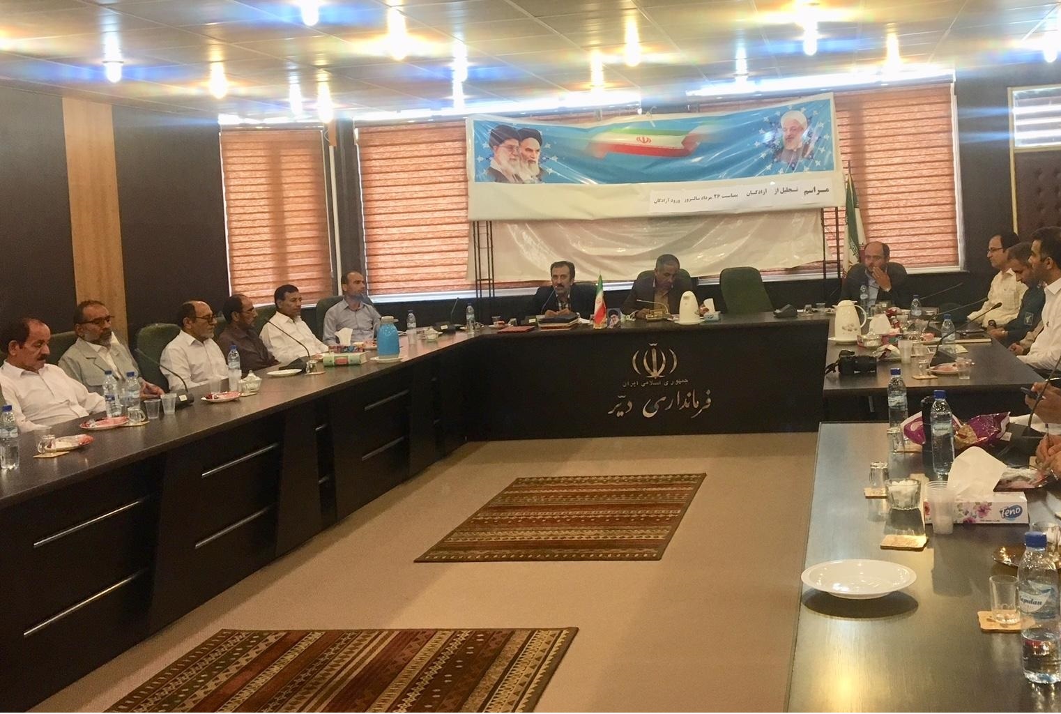 مسئولان برای حل مشکلات آزادگان تلاش کنند