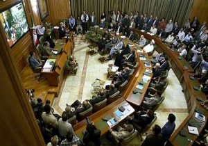 خبرنگار: کاظمی&zwnj;/اعضای شورا تنها یک نفر را به مجمع عمومی مترو معرفی کردند