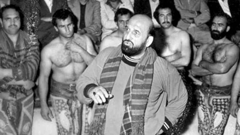 اینجا رادیو بی&zwnj;بی&zwnj;سی، به وقت کودتا