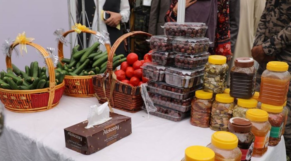نمایشگاه محصولات داخلی زنان افغانستان در ولایت بلخ